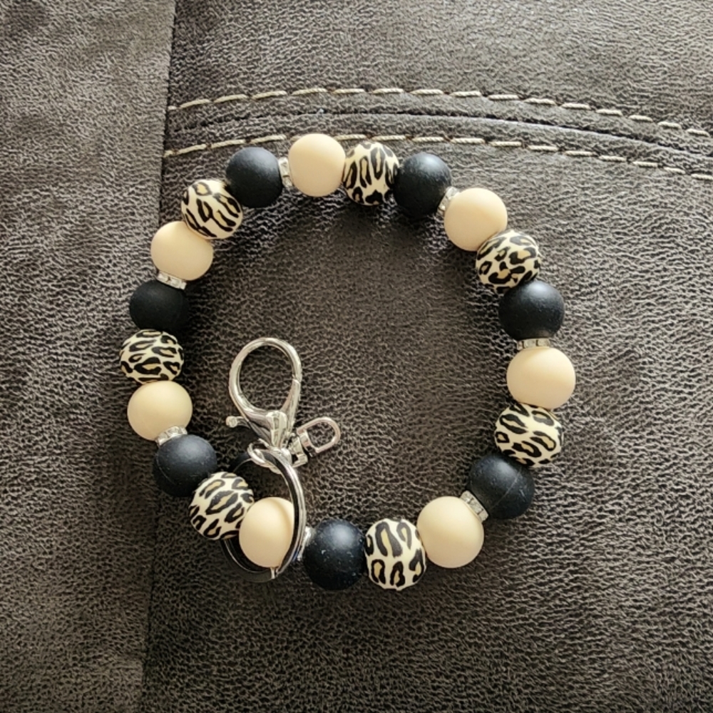 Silicone bead keychain